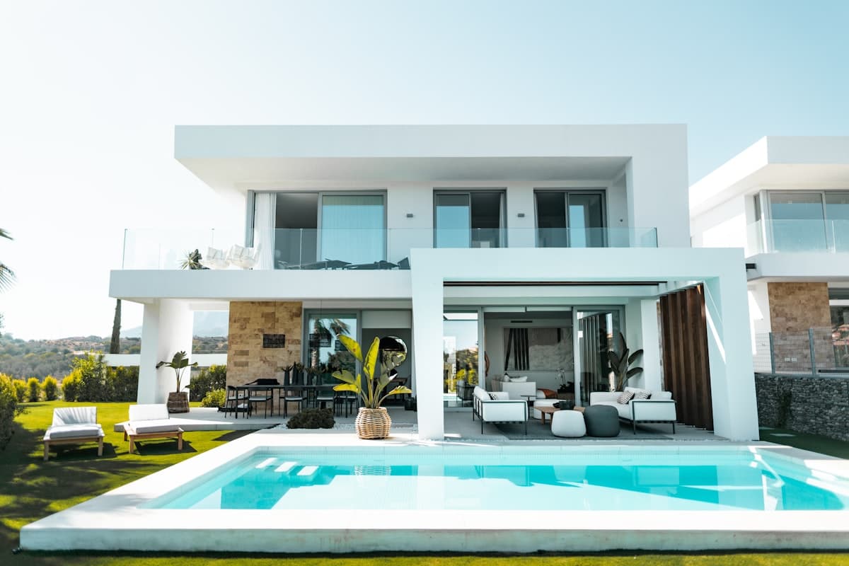 Élégante villa avec piscine et jardin — Aviation, Rabat