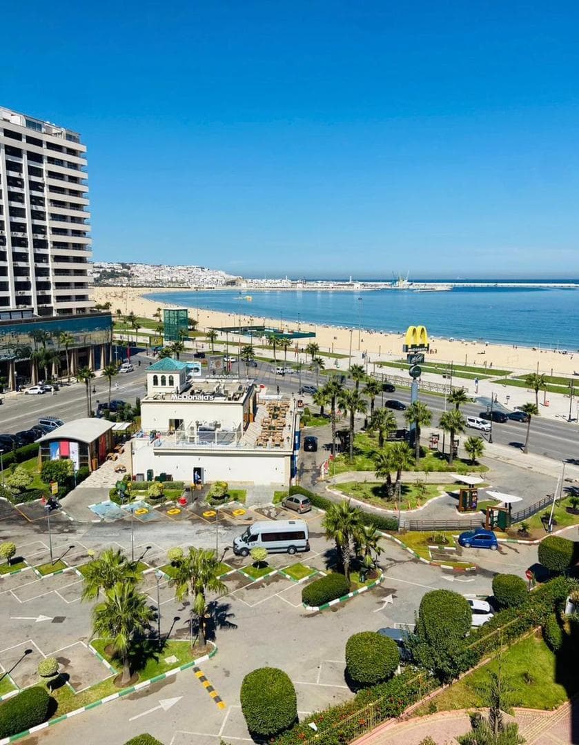 Appartement 75m2 sur la corniche Airbnb
